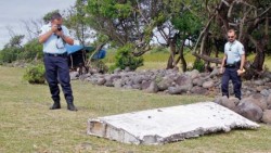 Posible resto de MH370 será enviado a Francia para examinarlo