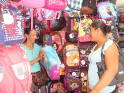 Se preparan para el regreso a clases.