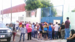Con largas filas inicia el proceso de inscripciones en bachillerato de la UAS