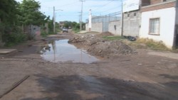 Calles convertidas en lagunas en Los Alamitos