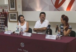 Presentan en el centro de multiversidad del Sistema Valladolid libro "El Guerrero del Mar y el fabricantes de Tsunamis".