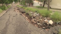 En San Isidro solicitan rehabilitación de calle convertida en zanja