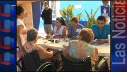 35 sillas de ruedas entregan asociaciones a quienes más lo necesitan