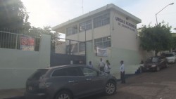 Disparan contra la fachada de la preparatoria Salvador Allende