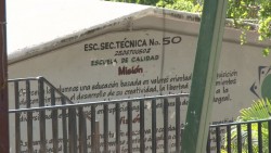 Denuncian condicionamiento de inscripción por pago de cuotas en la EST 50