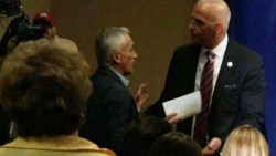 Donald Trump expulsa de conferencia al periodista Jorge Ramos