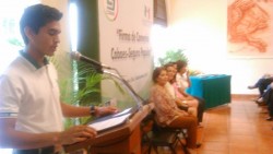 Seguro Popular y Cobaes firman convenio