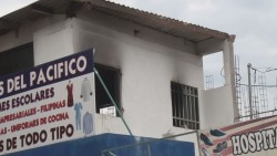Salvan a 3 menores de morir en un incendio en Cañadas