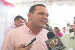 Vizcarra se tomó foto con brigadistas de Al 100 por Culiacán.
