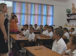 Se suspenderán clases el 16 de septiembre por festejos patrios.