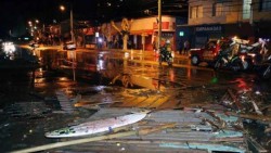Suman ocho muertos por terremoto en Chile; cancelan alerta de tsunami