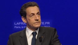 Sarkozy apuesta por bombardear "masivamente" al grupo Estado Islámico y hablar con Al Asad ...