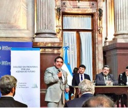 El Diputado Héctor Cuén, recibe Galardón del Senado de Argentina.