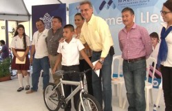 Lanza Alcalde nuevo reto ciclista, pero en esta ocasión se la quiere jugar contra los Presidentes de Ahome y Culiacán.