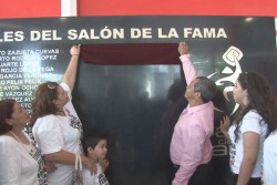 "Bull Terrie" y "Milhoras" al pabellón sagrado