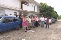 Cansados que no los escuchen ante la falta de pavimento