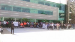 Profesores de la CNTE se manifiestan en la explanada de SEPyC