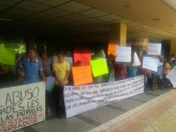Alrededor de 500 personas se manifiestan por supuestos abusos de La Marina en Sinaloa