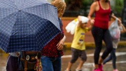 Huracán Patricia se intensifica a categoría 2