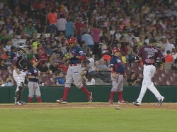 Águilas de Mexicali barre a Tomateros de Culiacán