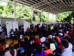 Inicia entrega de pantallas a beneficiarios de programas sociales