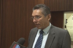 Pide diputado no publicitar ya programas gubernamentales.