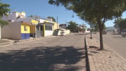 Brigadas de bacheo rehabilitan por tramos calles de Villa Bonita