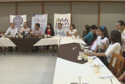 Presentan jóvenes que participaran en concurso nacional.