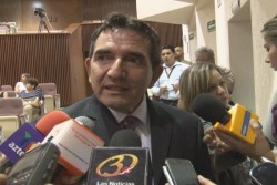 PAS espera respuesta de revocación de mandato.