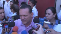 Material para rehabilitar vialidades en mal estado es de buena calidad defiende Sergio torres