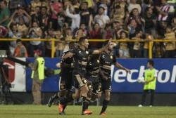 Dorados derrota 2-1 a Chivas en el Apertura 2015