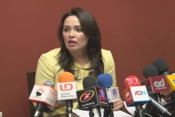 No deberían cobrar estacionamientos de plazas comerciales.