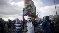 Palestinos recuerdan a Arafat a once años de su muerte