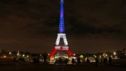 Los colores de Francia iluminarán durante tres días la Torre Eiffel