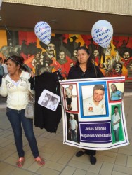Con plantón en Gobierno exigen reanudar audiencias