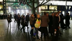 Suspenden partido amistoso entre Alemania y Holanda, evacuan el estadio