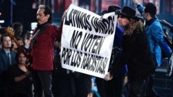Latinos alzan la voz por indocumentados