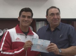 Lombardo disfruta seguir en el volibol de playa