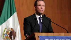 Presidente del PAN llama cobarde a López Obrador; lo reta a un debate