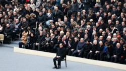 Rinden homenaje a víctimas de los atentados terroristas en París