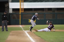 Yaquis derrota 13-3 a Tomateros