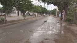 Reportan fuga de agua en la colonia Emiliano Zapata por bulevar Plan de Ayala