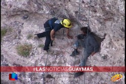 Salvan a suicida de caer a un acantilado