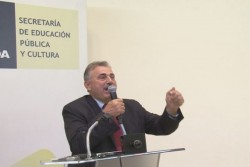 Compromiso de trabajo y asumir retos en SEPyC: Gómer Monárrez González.