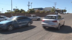No respetan el alto en la calle Lagos en Montebello