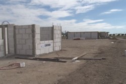 Constructora completará expediente, asumirá costos de introducción de servicios