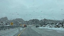Se registra primera nevada en 'La Rumorosa'