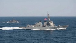 Irán detiene 2 navíos de la Marina de EU en el Golfo Pérsico