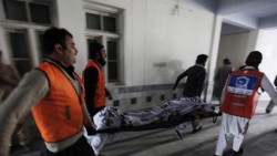 Veinticinco muertos, saldo de atentado en universidad en Pakistán