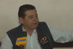 Analizan sanción a empresa incumplida en licencias